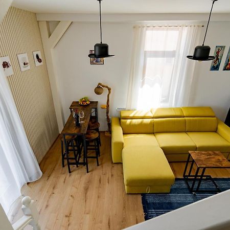 Central Muse Apartment Букурещ Екстериор снимка