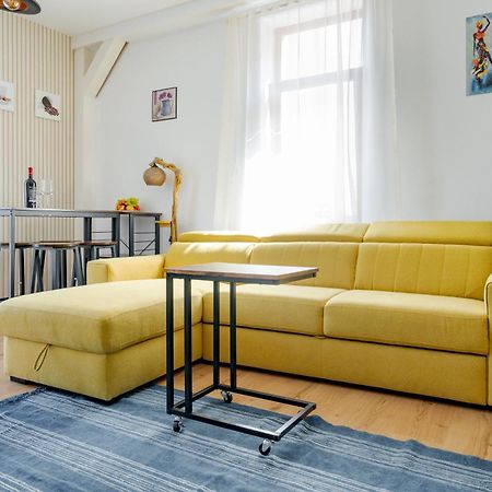 Central Muse Apartment Букурещ Екстериор снимка