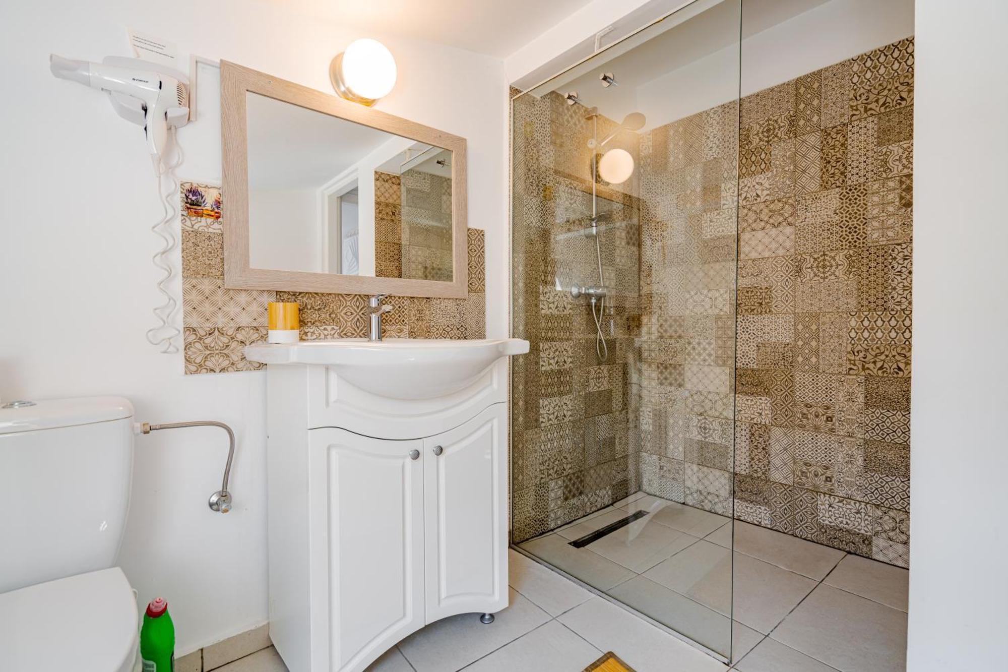 Central Muse Apartment Букурещ Екстериор снимка