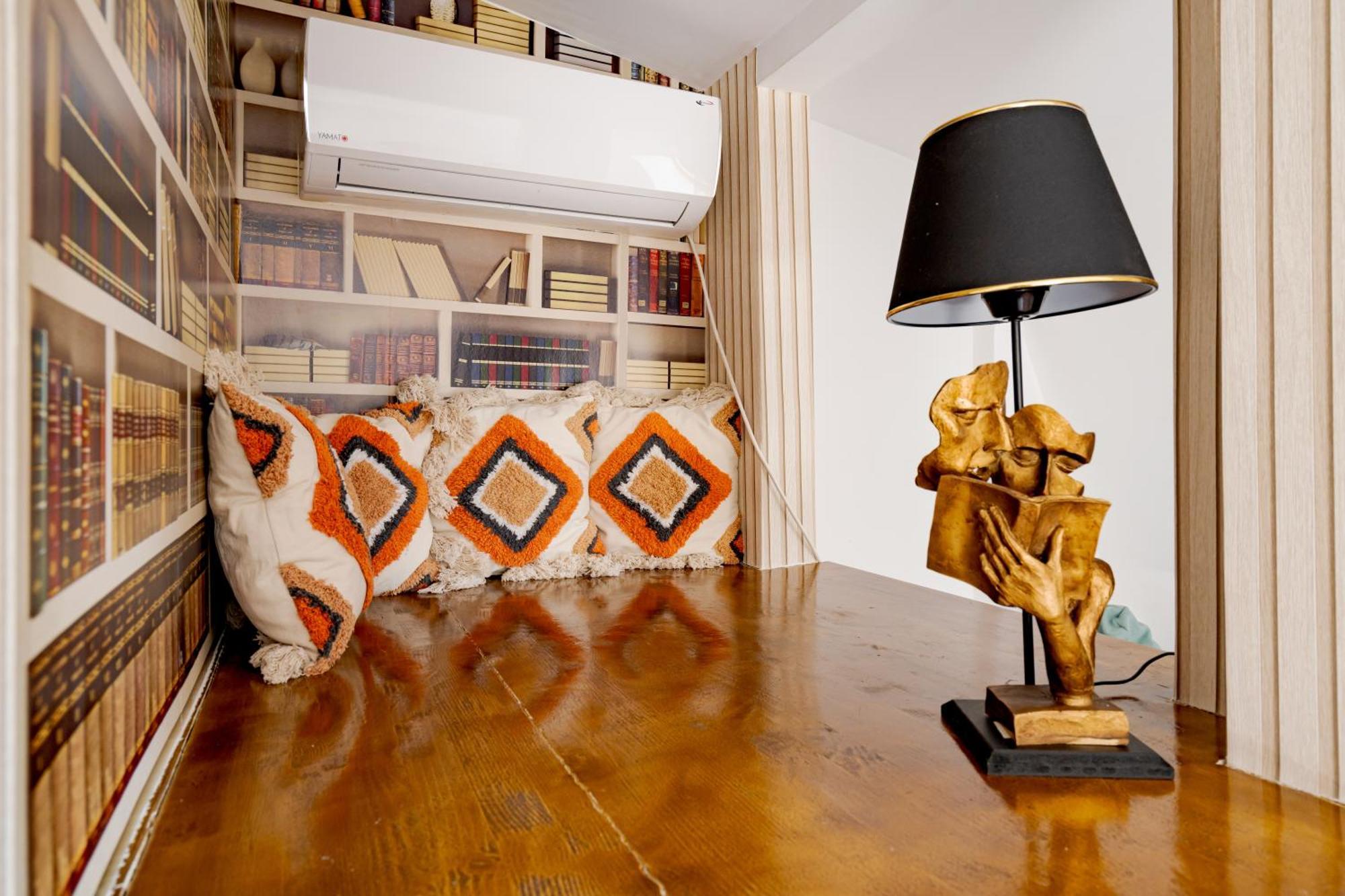 Central Muse Apartment Букурещ Екстериор снимка