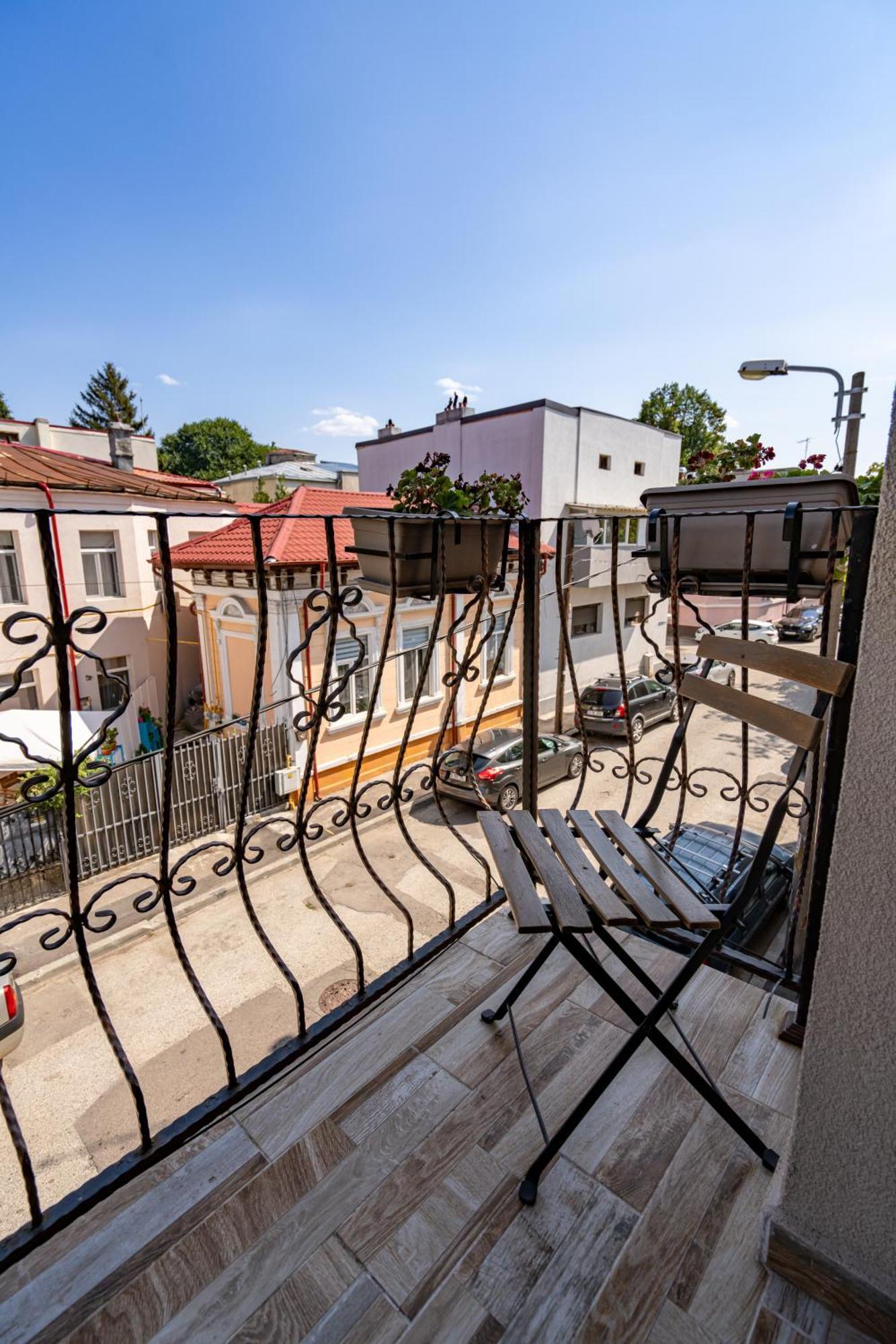 Central Muse Apartment Букурещ Екстериор снимка